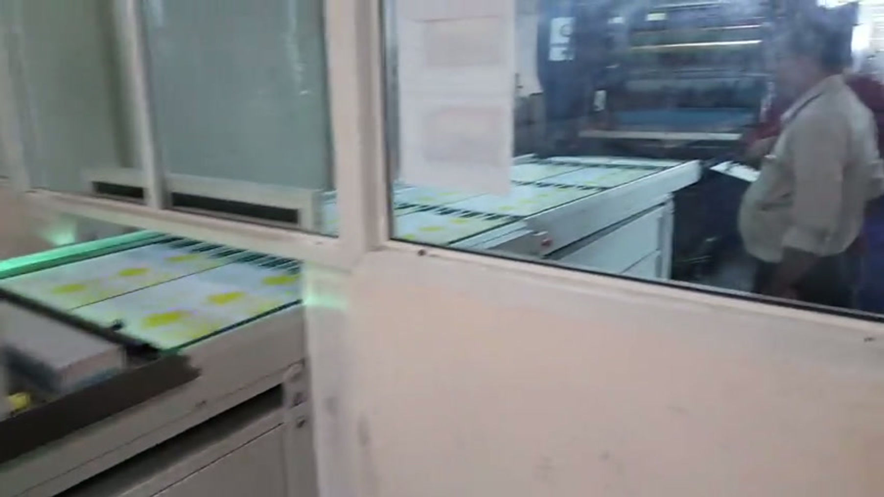 Metal Decorating Magnetics Stacker